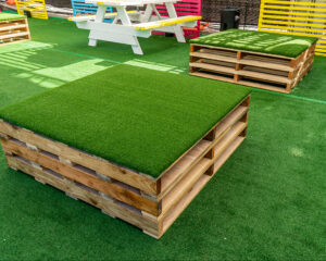 Lounge Pallet Ottoman  4'X4'