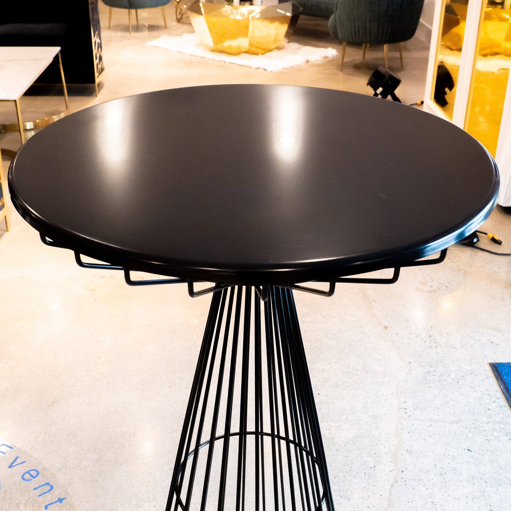 Hawaii Black Metal Table - Image 3