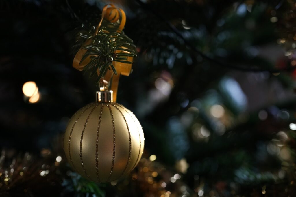 christmas balls, christmas, advent-6848782.jpg